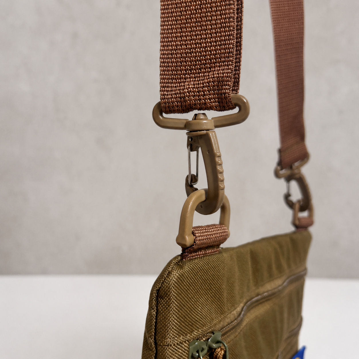 Тактическая сумка кобура Cordura 1000D койот с патч-панелью и съемной кобурой 097 фото